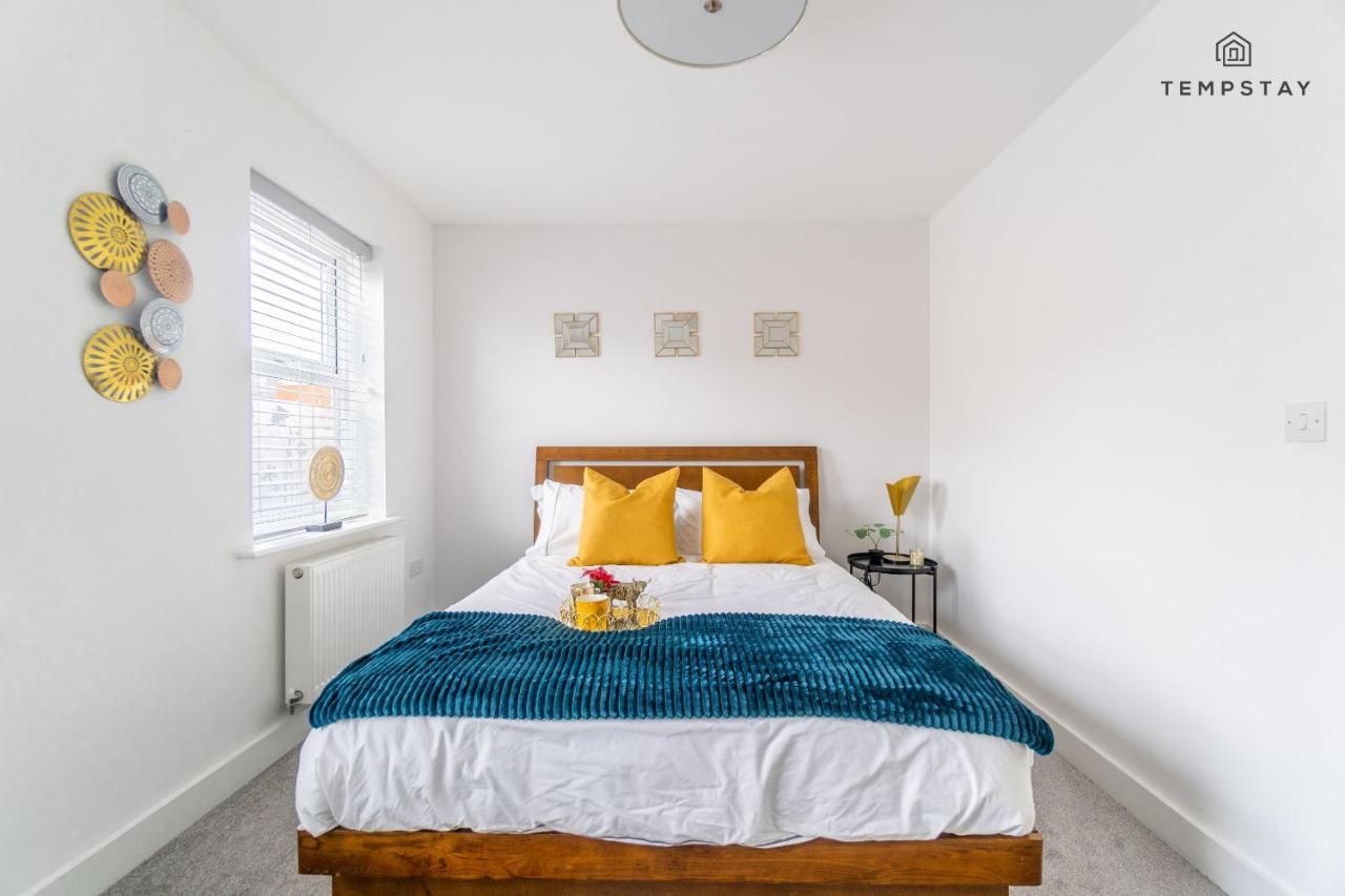Stylish 4 Bed Family Home At Madejski, Reading University Exterior foto